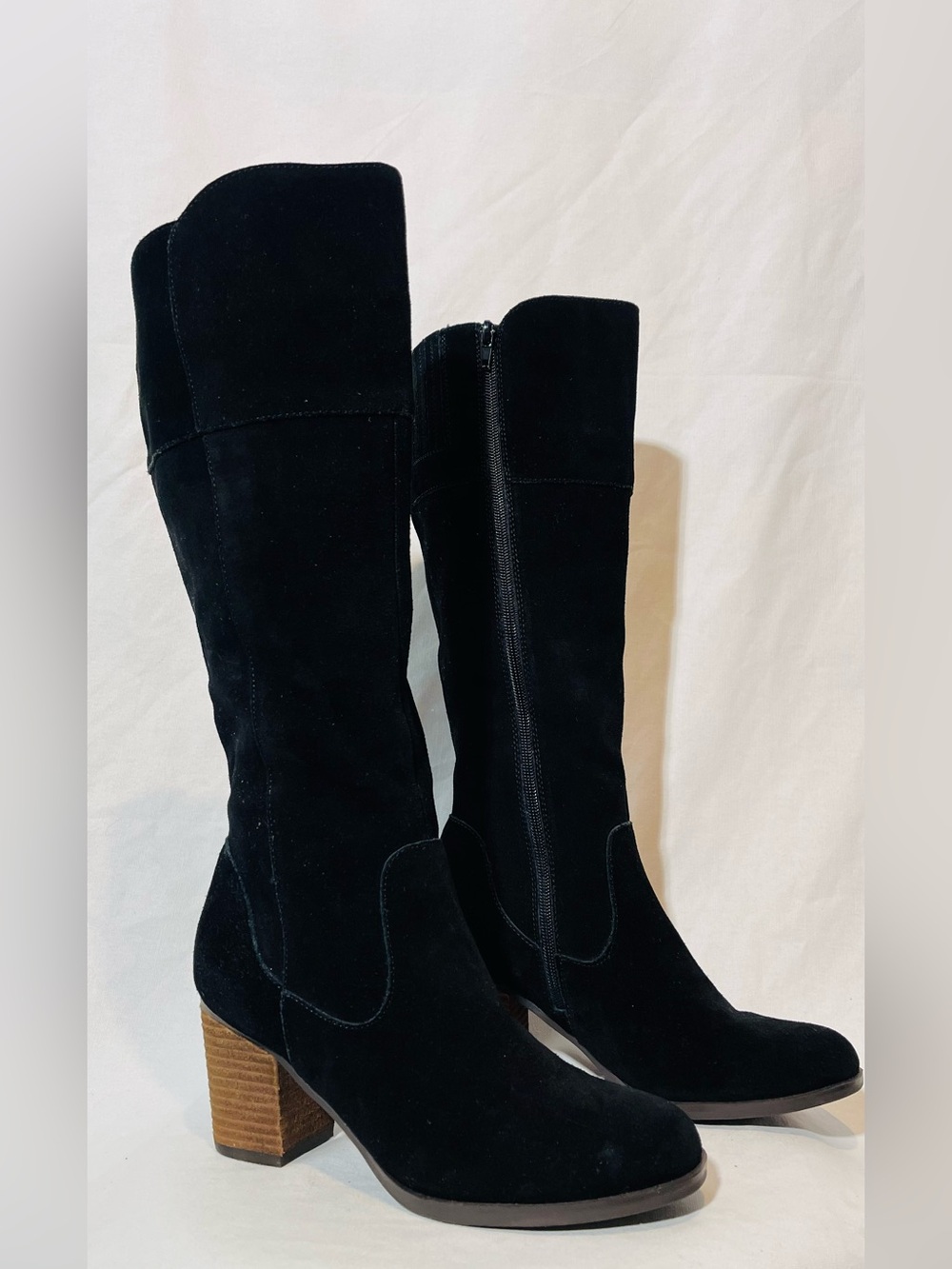 Crown Vintage "Unicorn" Black Suede Knee High Boots Size 8M Stacked Block Heel